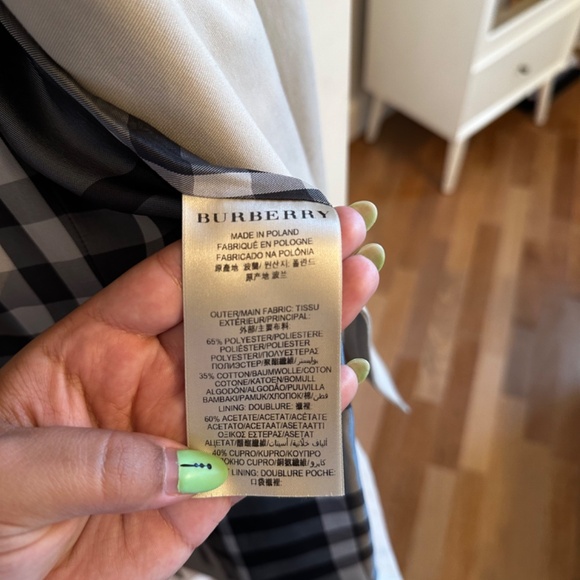 Burberry Coat - Size 4 - Picture 11 of 12